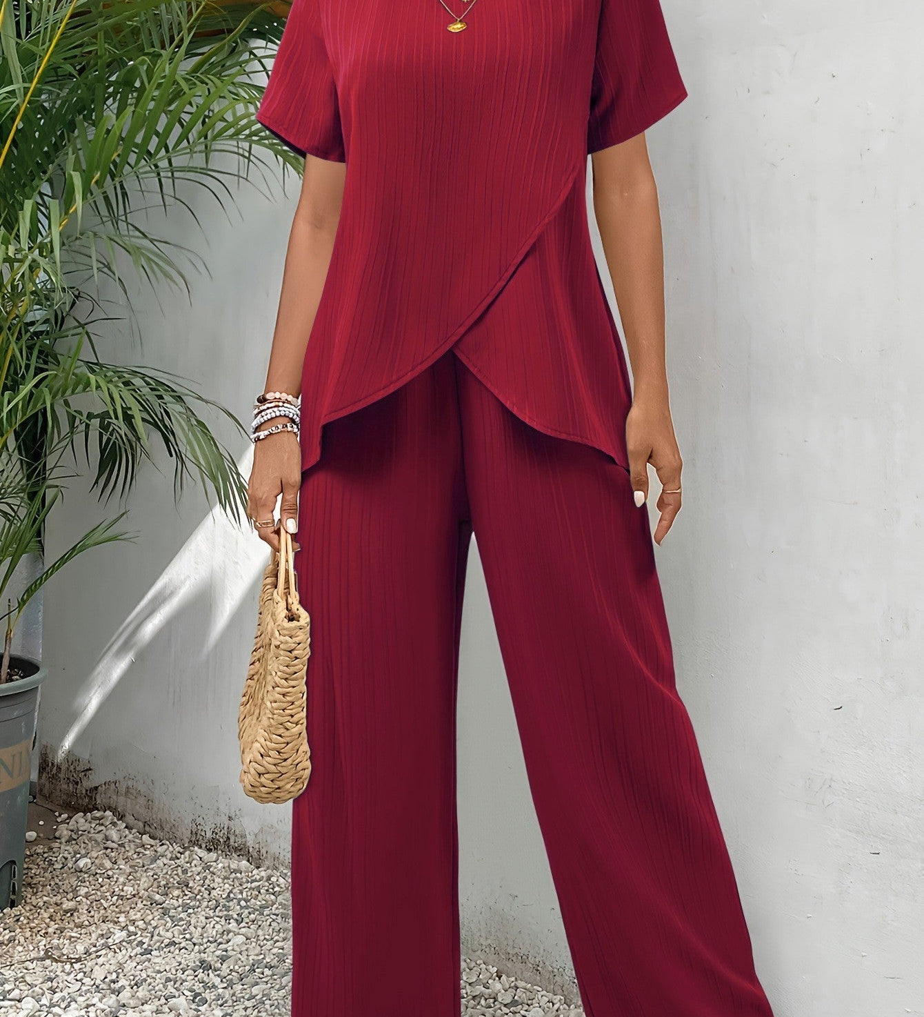 Radka – Dámský Elegantní Set s Asymetrickým Topem