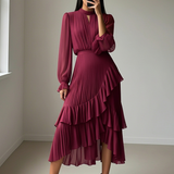 Elegantní midi šaty s plisováním a volány